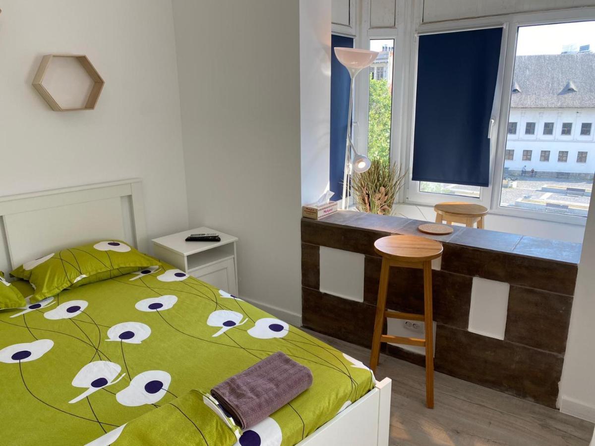 Central Old Town Studio Bukarest Kültér fotó