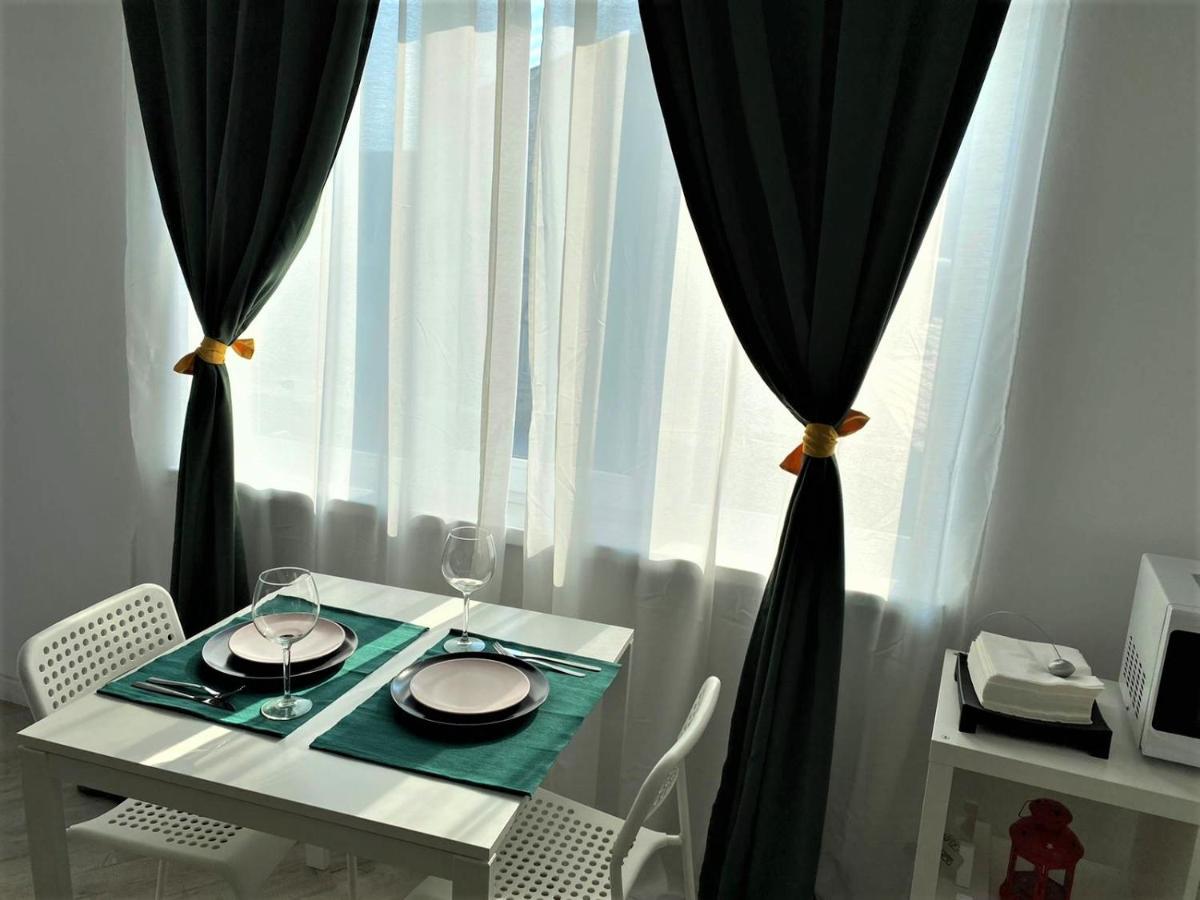 Central Old Town Studio Bukarest Kültér fotó