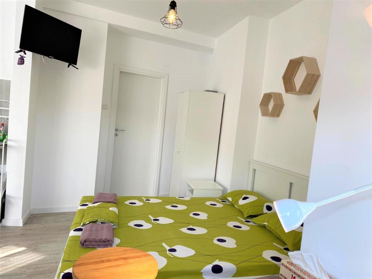 Central Old Town Studio Bukarest Kültér fotó