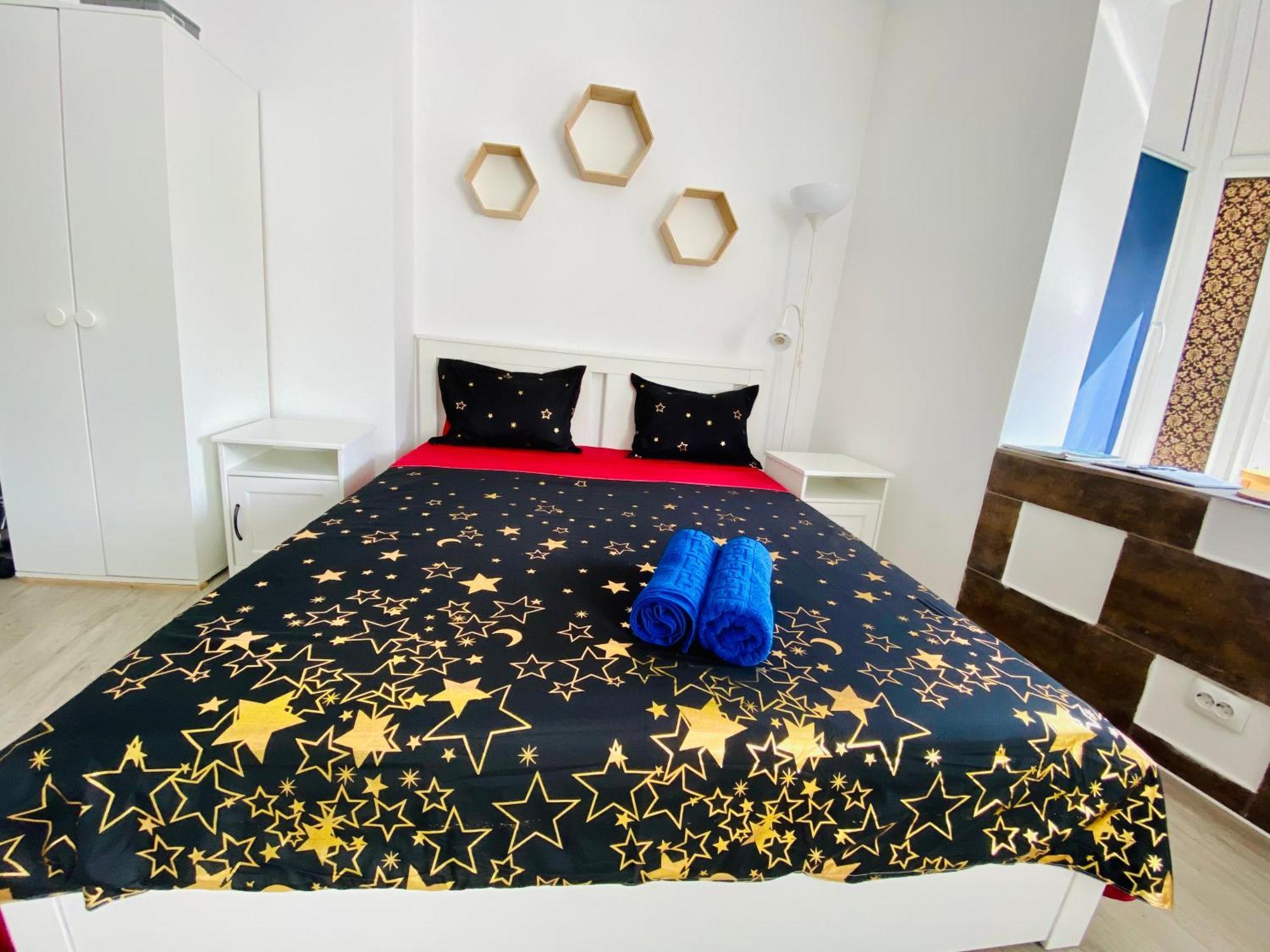Central Old Town Studio Bukarest Kültér fotó